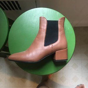 Chelsea Boots (Tan), size 7.5, Genuine leather